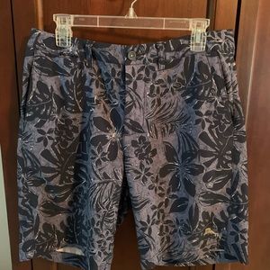 Men’s Tommy Bahama shorts waist 32”, inseam 9”
